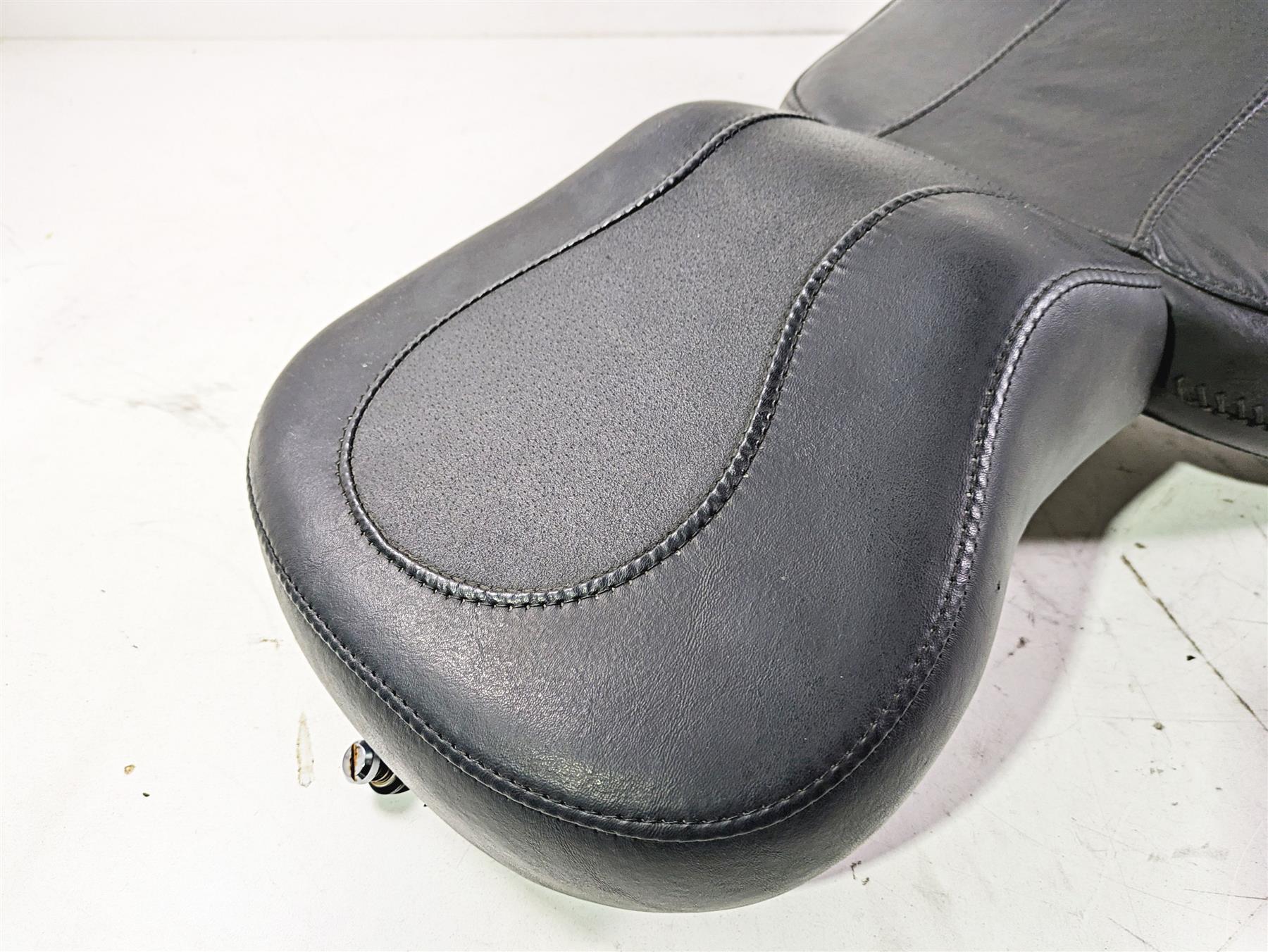 2004 Harley Softail FLSTF Fat Boy Front Rear Seat Saddle Set - Read 52218-00 {{ shop.shopifyCountryName }} - Mototech271