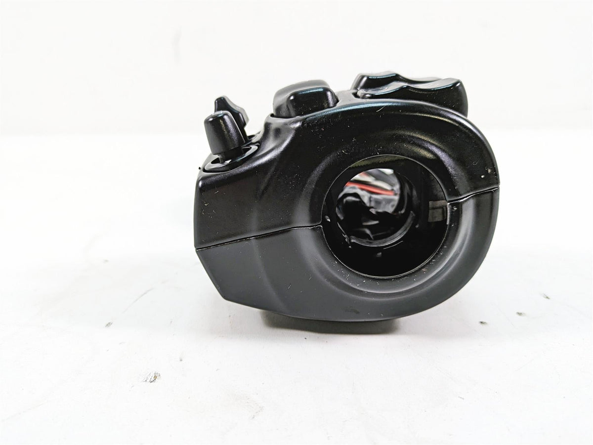 2018 Harley Touring FLHXSE CVO Street Glide Right Hand Control Switch 71500083C {{ shop.shopifyCountryName }} - Mototech271