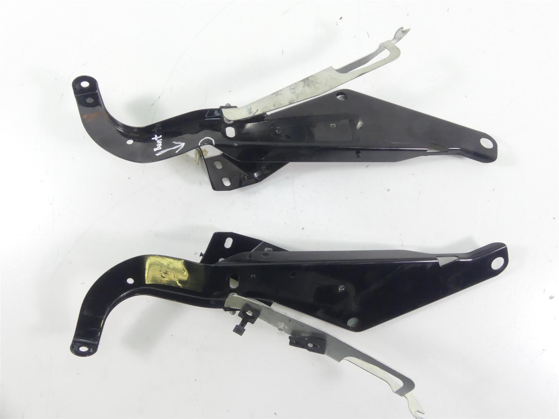 2009 Harley FLHTCU SE4 CVO E-Glide Front Fairing Mount Set - Read 58478-96B {{ shop.shopifyCountryName }} - Mototech271