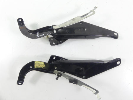 2009 Harley FLHTCU SE4 CVO E-Glide Front Fairing Mount Set - Read 58478-96B {{ shop.shopifyCountryName }} - Mototech271