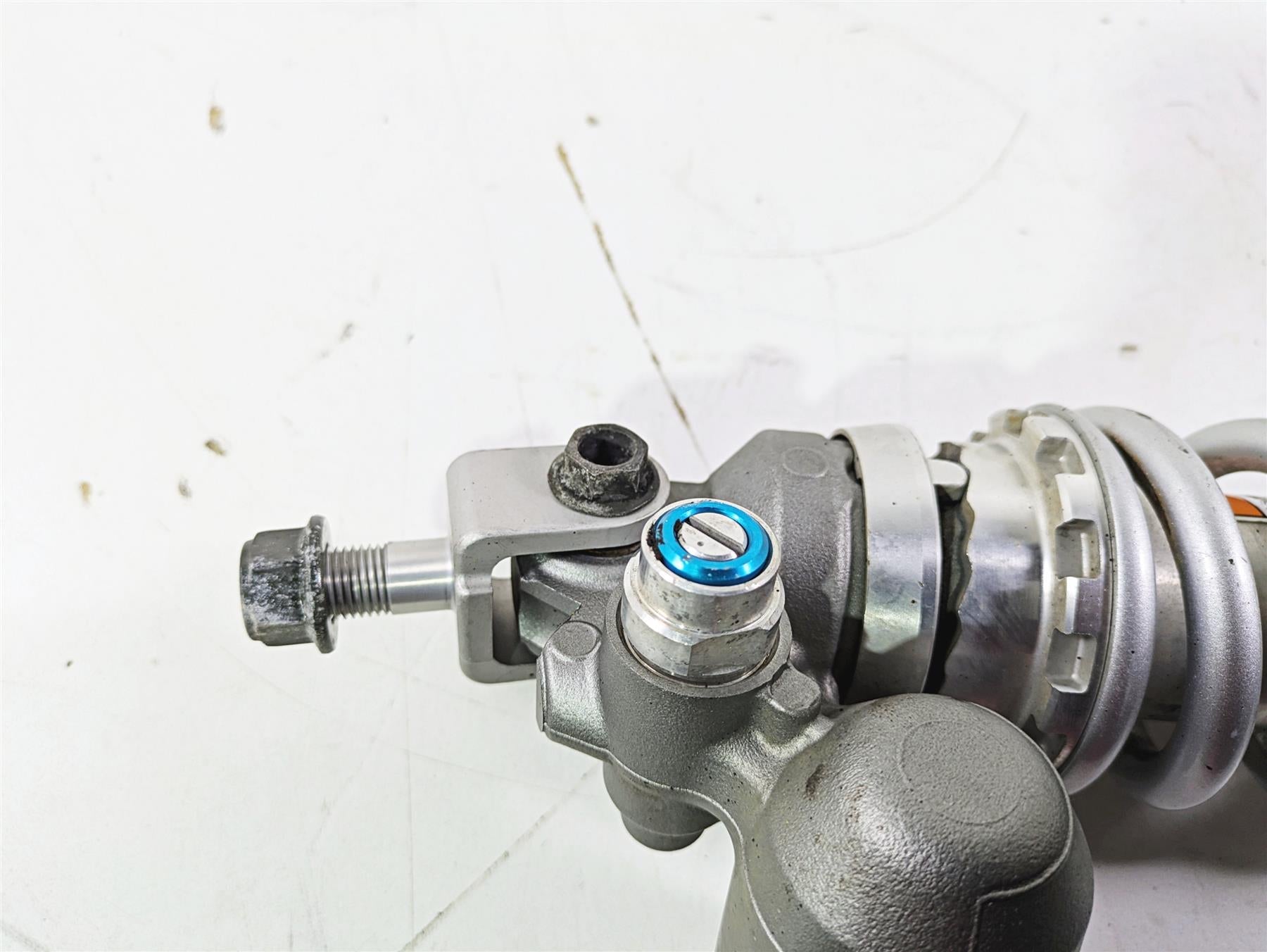 2005 Yamaha YZFR1 YZF R1 Rear Suspension Shock Damper 5VY-22210-10-00 {{ shop.shopifyCountryName }} - Mototech271