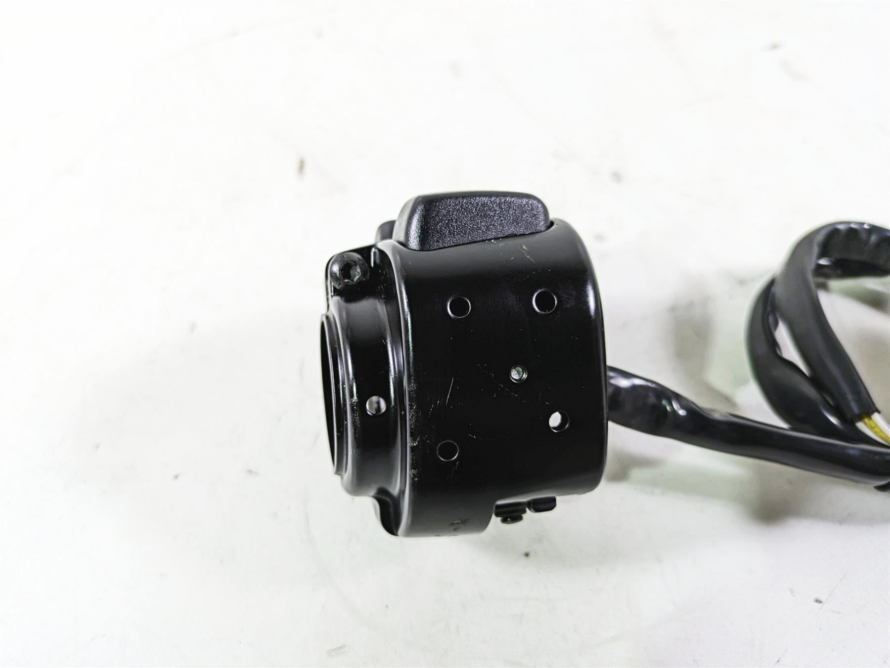 2013 Harley VRSCDX Night Rod Sp Left Hand Light Control Switch 71682-06A {{ shop.shopifyCountryName }} - Mototech271