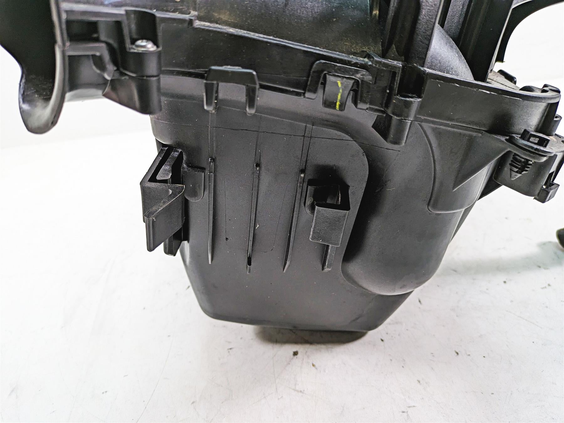 2019 Sea-Doo Spark 900 Trixx Air Box Filter Cleaner Breather 273000385 {{ shop.shopifyCountryName }} - Mototech271