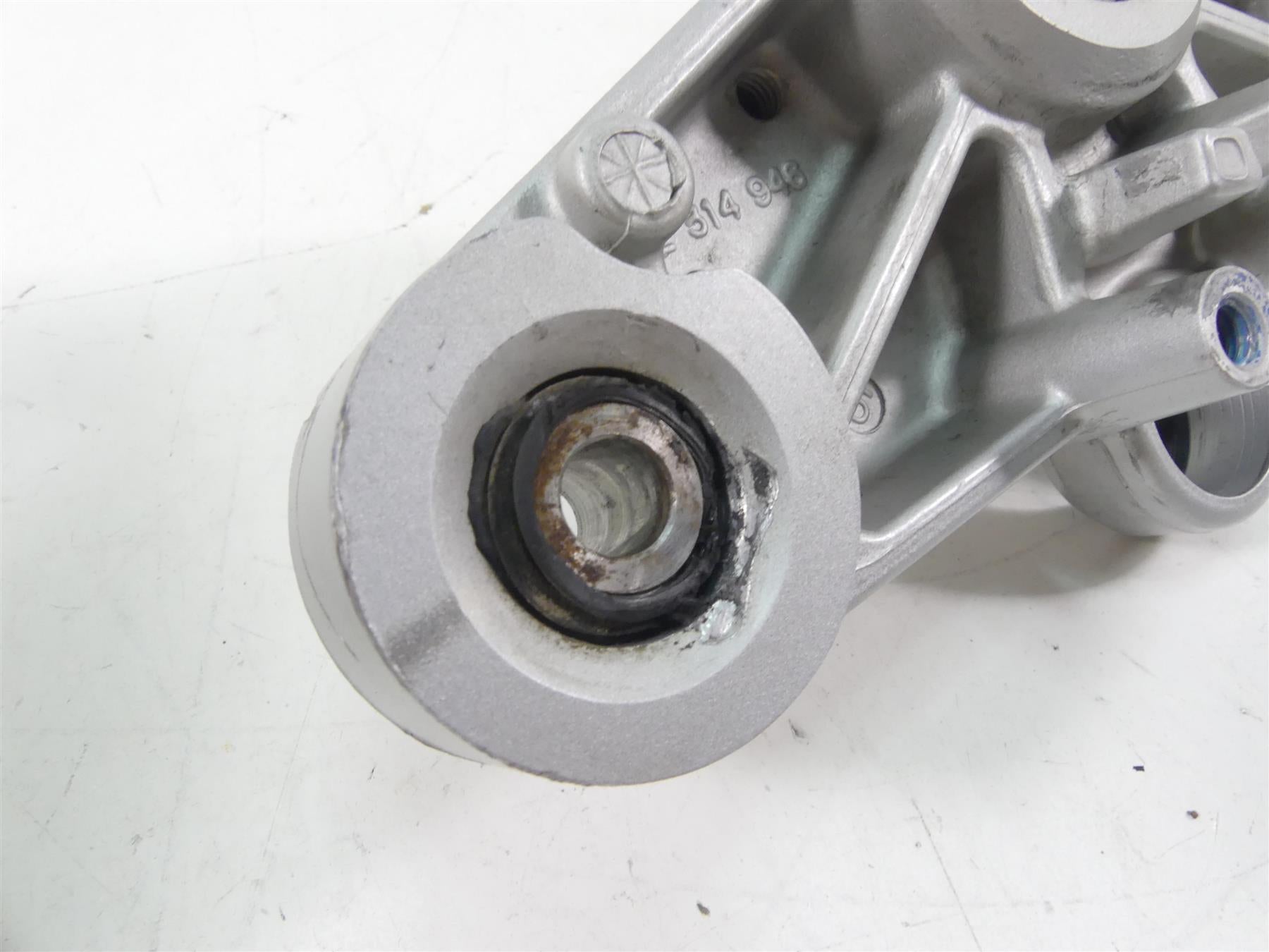 1999 BMW R1100 GS 259E Upper Triple Tree Steering Clamp Bar Mounts 31422314505 {{ shop.shopifyCountryName }} - Mototech271