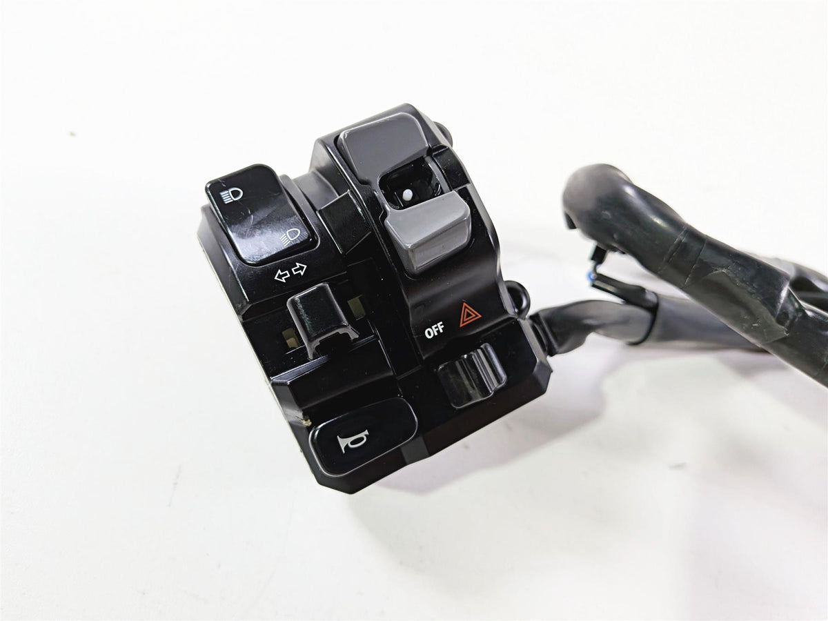2024 Yamaha YZF R1 RN65 Left Hand Control Switch - Read B3L-83969-01-00 {{ shop.shopifyCountryName }} - Mototech271
