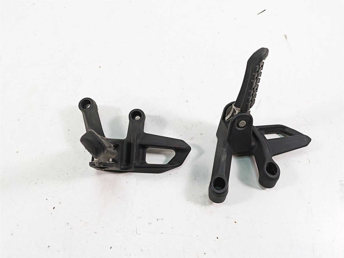 2018 KTM 1090 Adventure R Rear Passenger Foot Peg Set 60303048000 60303049000 {{ shop.shopifyCountryName }} - Mototech271