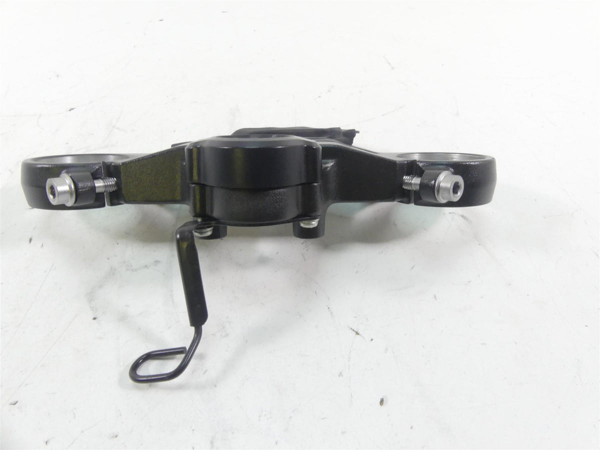 2015 Honda CBR1000 RR SC59 Upper Triple Tree Steering Clamp 53300-MGP-D61 {{ shop.shopifyCountryName }} - Mototech271