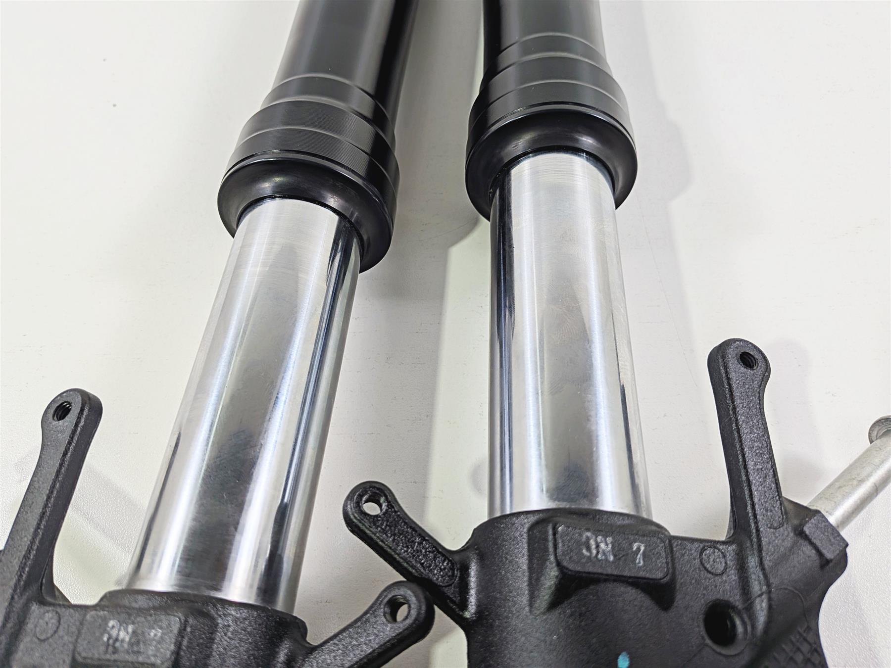 2024 Suzuki GSXR600 Front Fork Leg Set Showa - 2K Only 51103-14J11 51104-14J11 {{ shop.shopifyCountryName }} - Mototech271