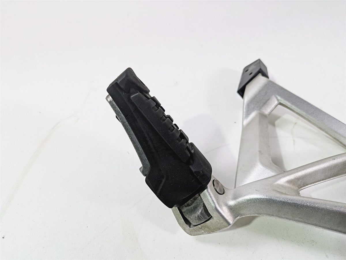 2017 BMW R1200 GS K50 Rear Passenger Footpeg Set 46718528793 46718528794 {{ shop.shopifyCountryName }} - Mototech271