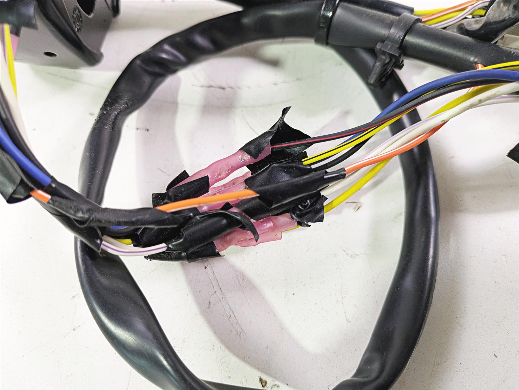 2011 Harley FXDC Dyna Super Glide Left Hand Control Switch Horn Lights 71682-06A {{ shop.shopifyCountryName }} - Mototech271