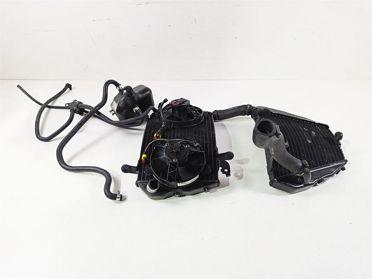 2010 Ducati Streetfighter 1098 S Upper Lower Coolant Radiator Set 54840841A {{ shop.shopifyCountryName }} - Mototech271