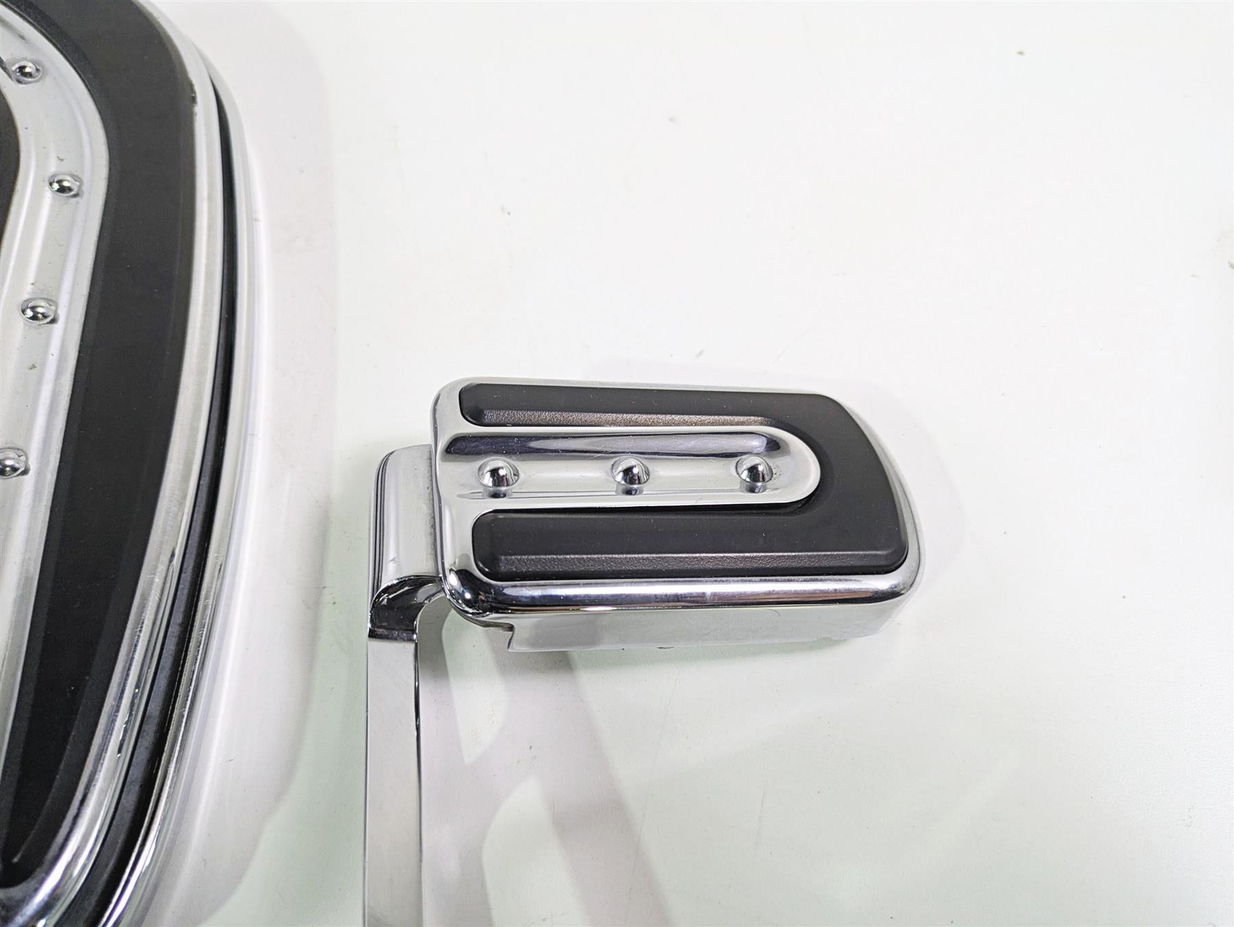 2007 Harley Touring FLHRSE CVO Road King Floor Boards Rear Peg Set 50812-07 {{ shop.shopifyCountryName }} - Mototech271