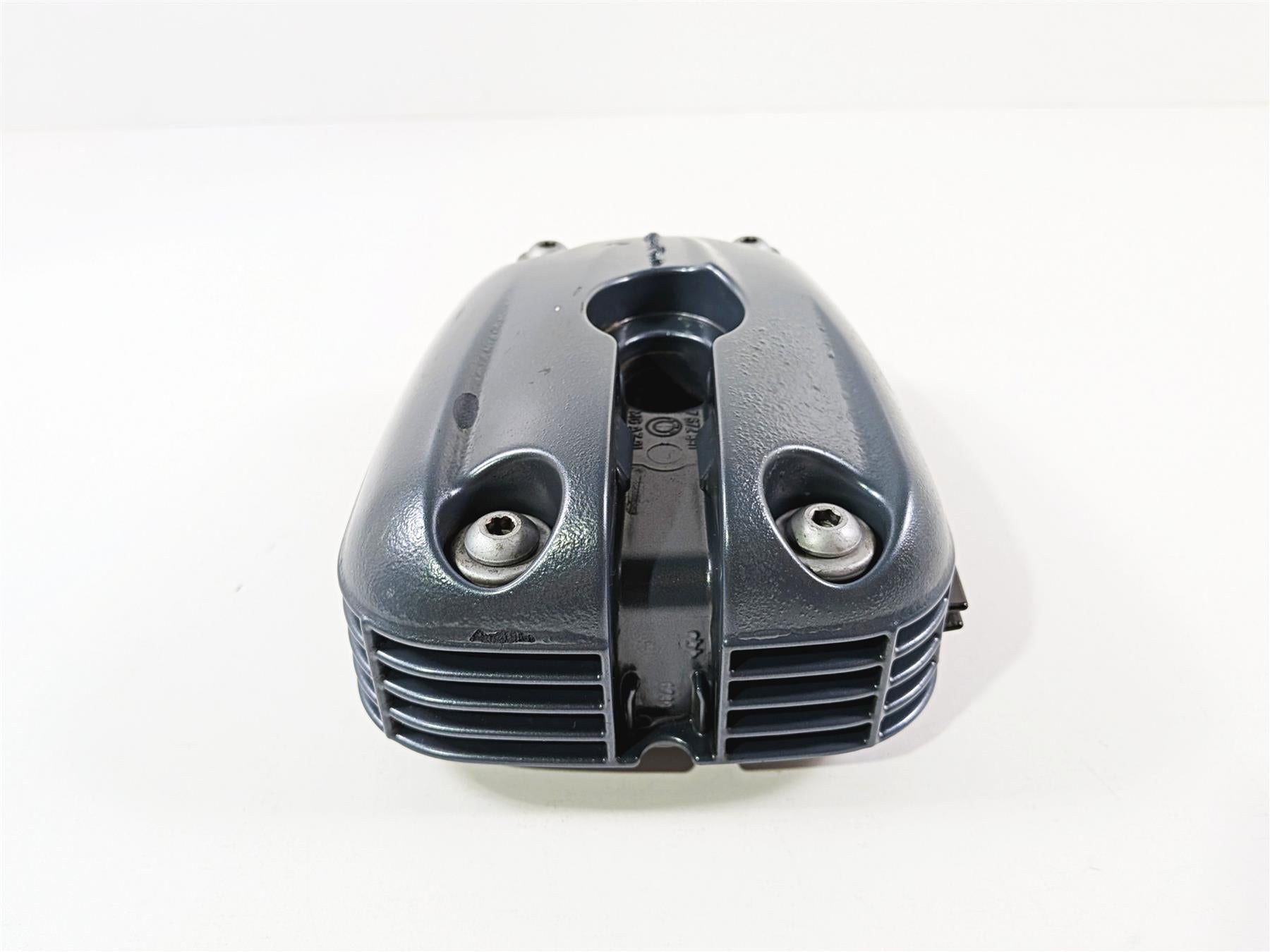 2004 BMW R1150GS R21 Left Cylinder Head Valve Cover 11127672585 {{ shop.shopifyCountryName }} - Mototech271