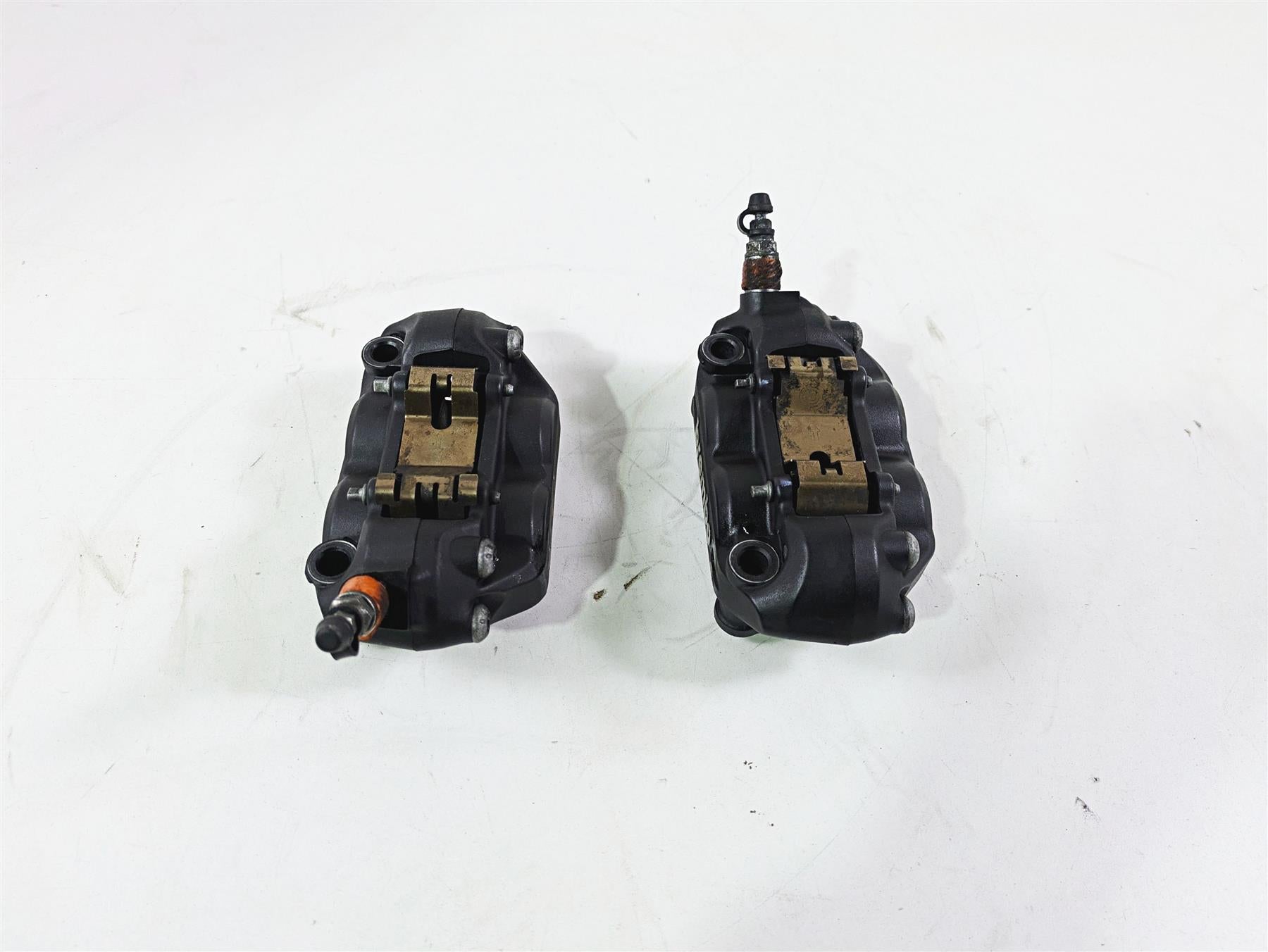 2016 Moto Guzzi Stelvio 1200 8V NTX Front Brake Caliper Set 100mm 887067 887068 {{ shop.shopifyCountryName }} - Mototech271