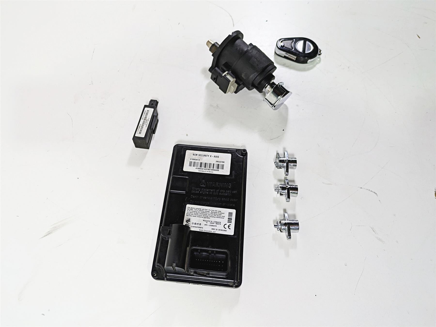 2017 Harley Touring FLHTKSE CVO E-Glide Bcm Ignition Switch Key Set 71400090B {{ shop.shopifyCountryName }} - Mototech271