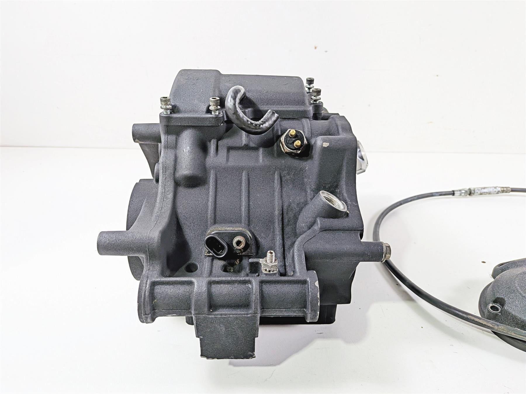 2007 Harley Dyna FXDB Street Bob Transmission Gear Box Case 34747-06C 37126-06 {{ shop.shopifyCountryName }} - Mototech271