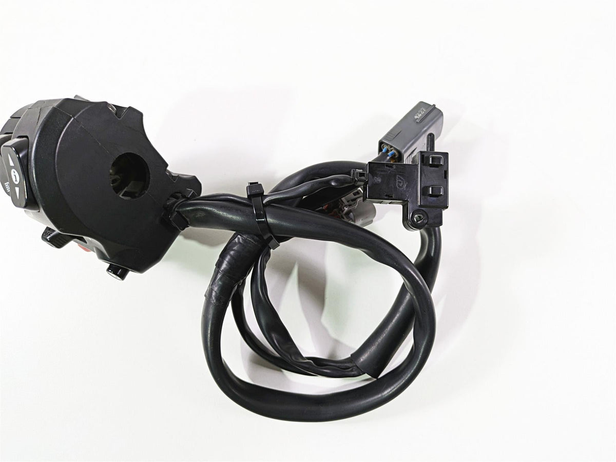 2015 Triumph Tiger Explorer XC Left Hand Control Switch - READ T2042035 {{ shop.shopifyCountryName }} - Mototech271