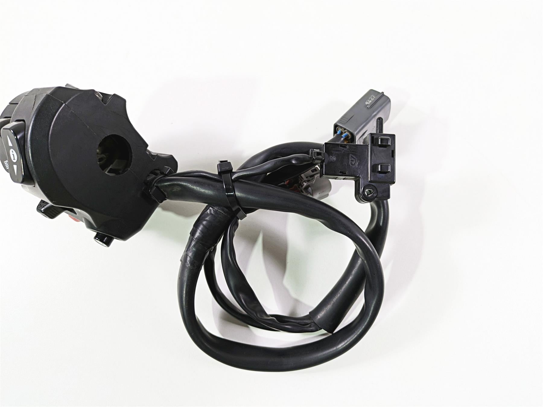2015 Triumph Tiger Explorer XC Left Hand Control Switch - READ T2042035 {{ shop.shopifyCountryName }} - Mototech271