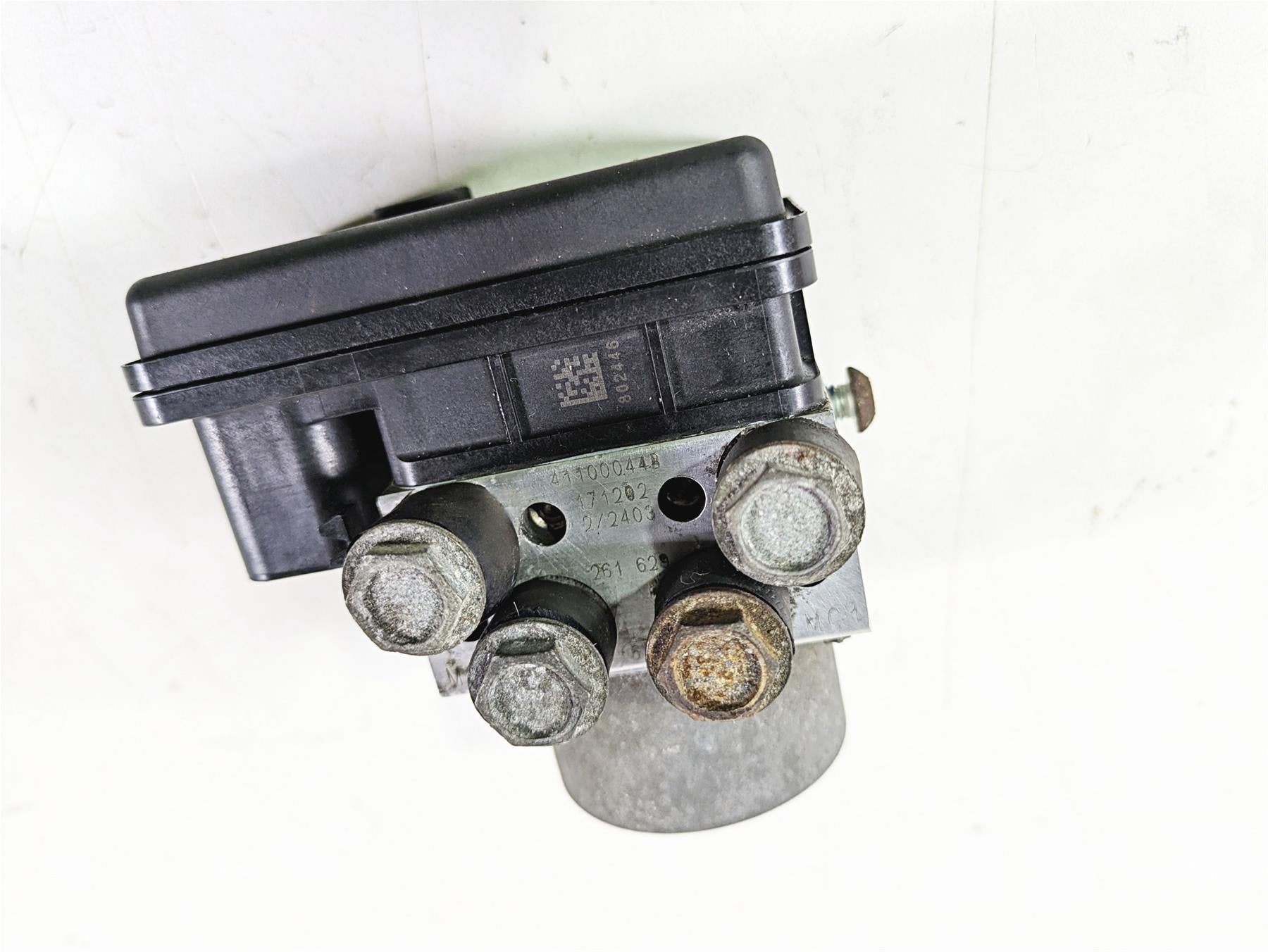 2018 Harley Softail FXFBS Fat Bob Abs Brake Pump Unit Module 41100043C {{ shop.shopifyCountryName }} - Mototech271