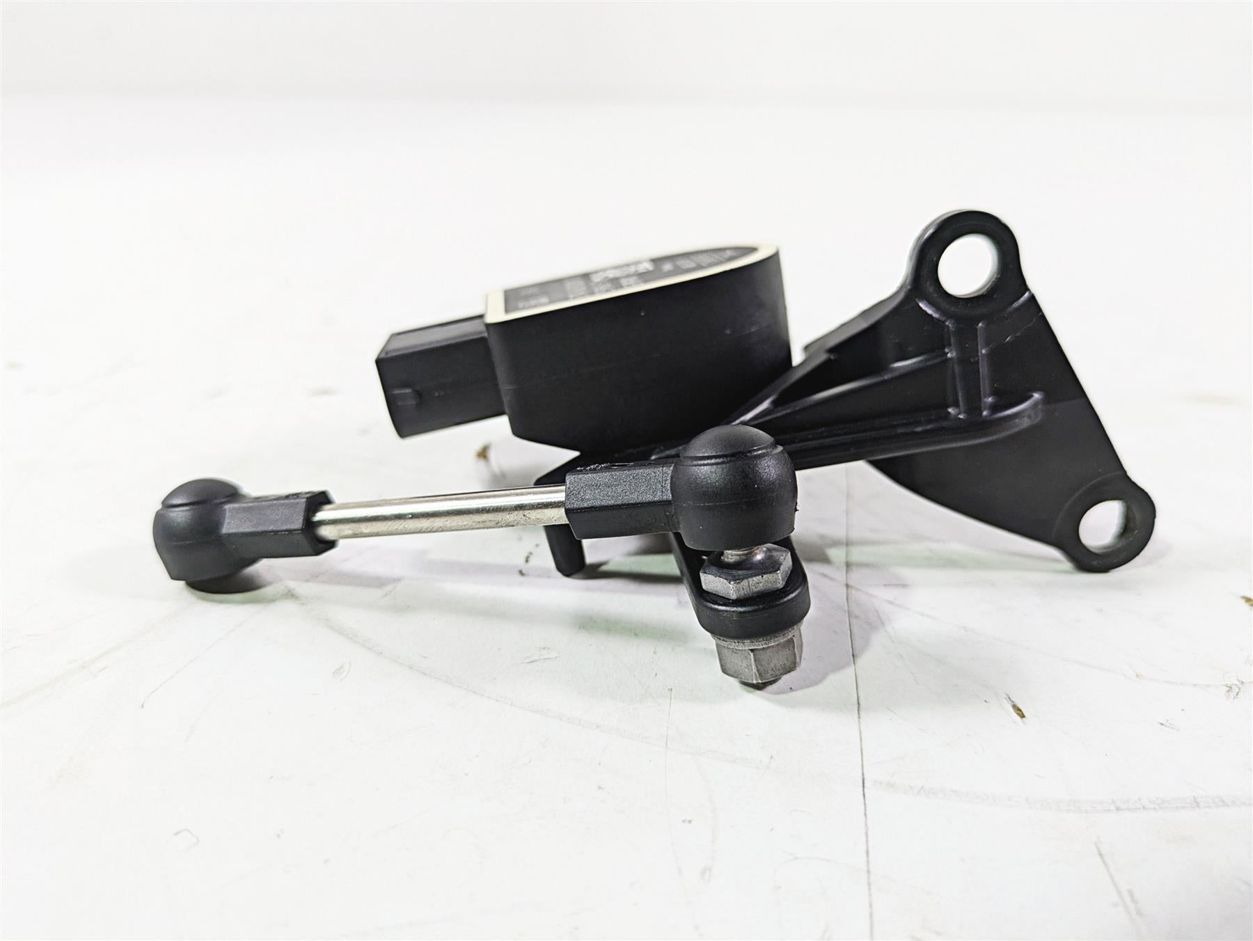 2019 BMW S1000XR K49 Suspension Level Sensor 37146860843 37146870000 {{ shop.shopifyCountryName }} - Mototech271