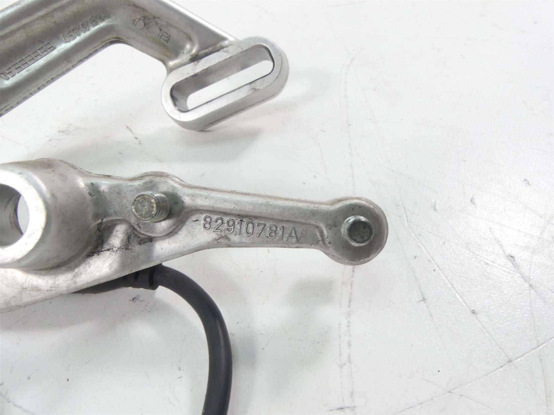 2006 Ducati 999 Biposto Rear Brake Lever Pedal & Mount - Read 45720131A {{ shop.shopifyCountryName }} - Mototech271
