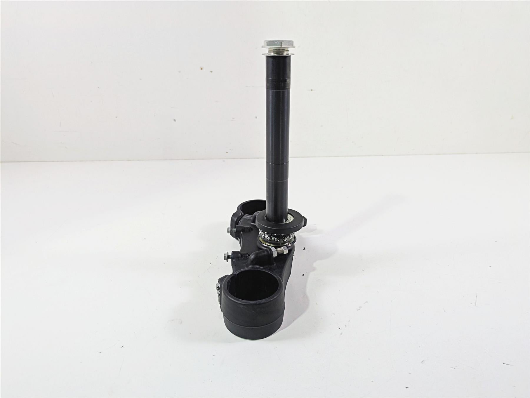 2017 KTM 1290 Super Duke GT Lower Triple Tree Steering Clamp 6140103202933S {{ shop.shopifyCountryName }} - Mototech271