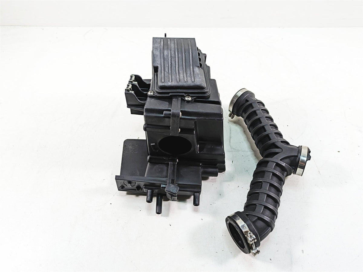 2013 Moto Guzzi V7 750 Stone Air Box Cleaner Breather & Y-Pipe 8878421 {{ shop.shopifyCountryName }} - Mototech271