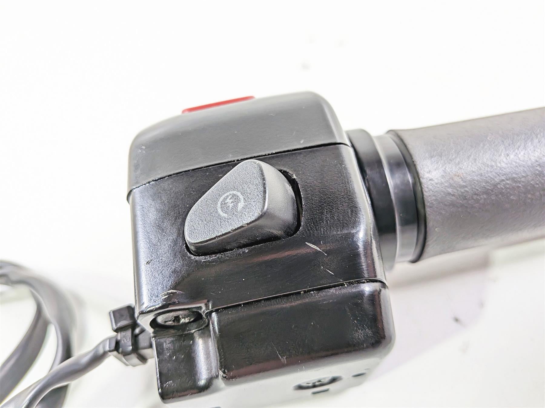 2014 Suzuki M109R VZR1800 Boulevard Right Hand Control Switch 37200-06J00 {{ shop.shopifyCountryName }} - Mototech271