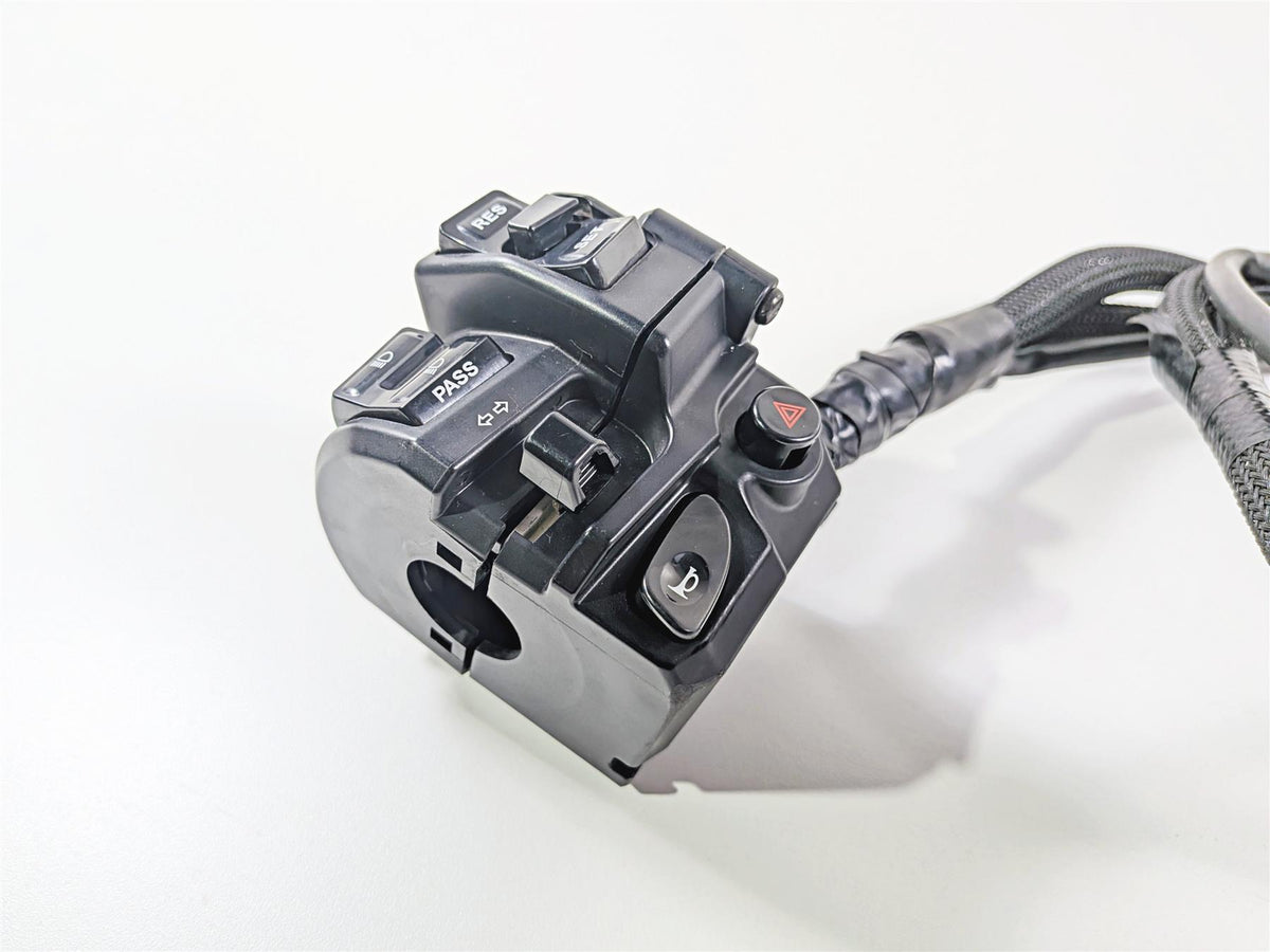 2023 Yamaha MT10 MTN1000 Left Hand Control Switch Cruise BGG-83954-00-00 {{ shop.shopifyCountryName }} - Mototech271