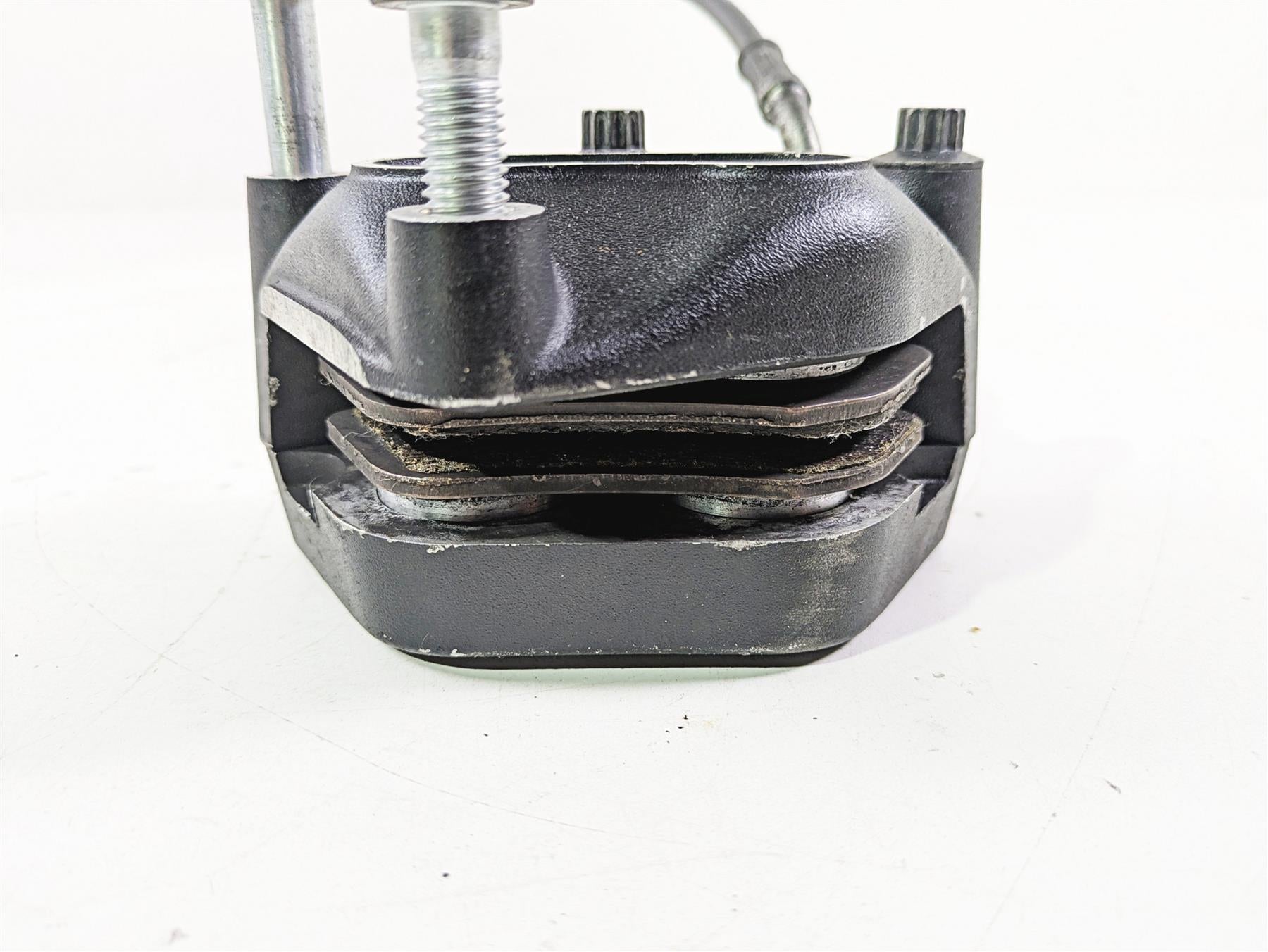 2011 Harley FXDC Dyna Super Glide Front Brake Caliper & Line 44046-08 {{ shop.shopifyCountryName }} - Mototech271