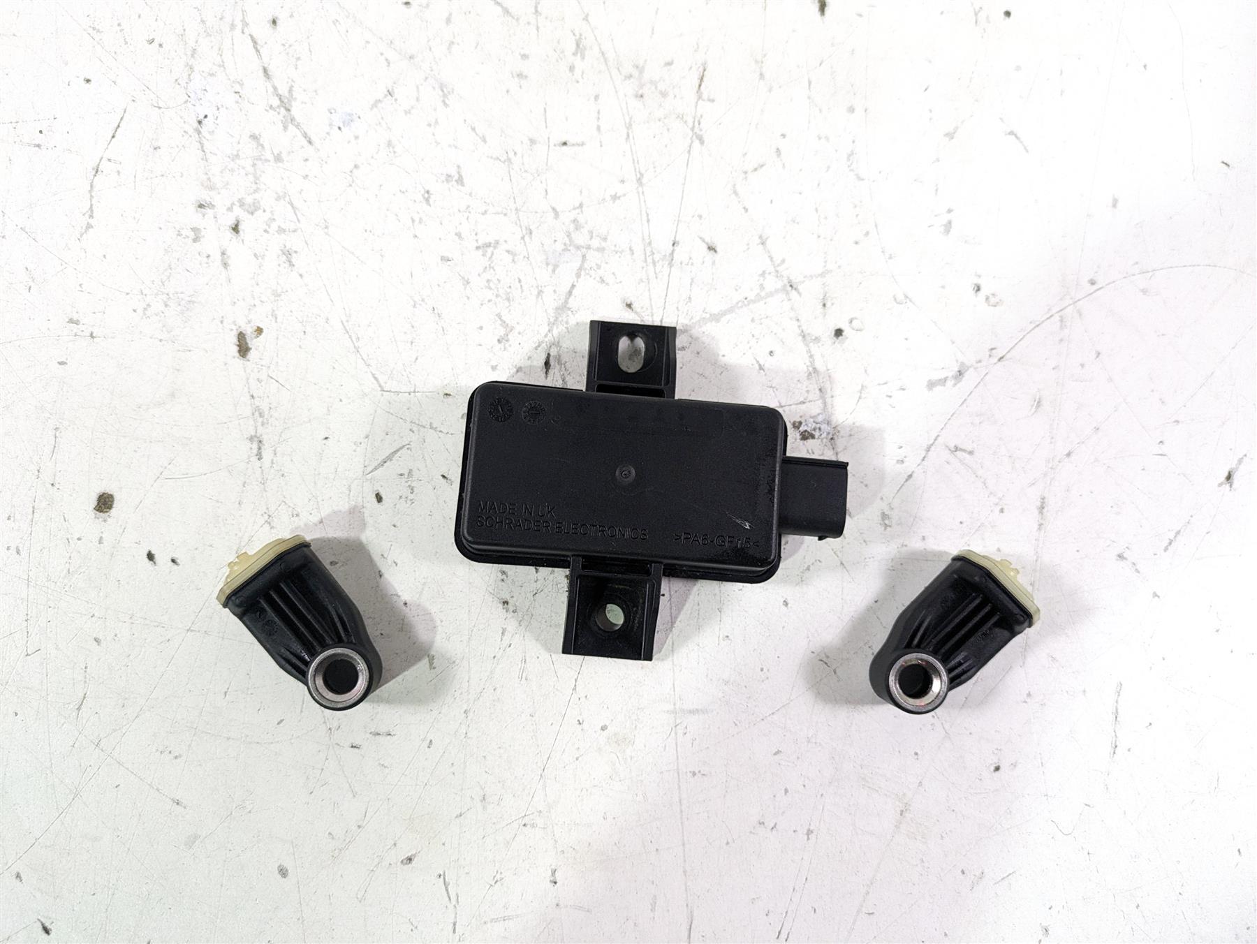 2022 BMW R1250 RT K052 Tire Pressure Sensors & Rdc Module 65759832031 {{ shop.shopifyCountryName }} - Mototech271