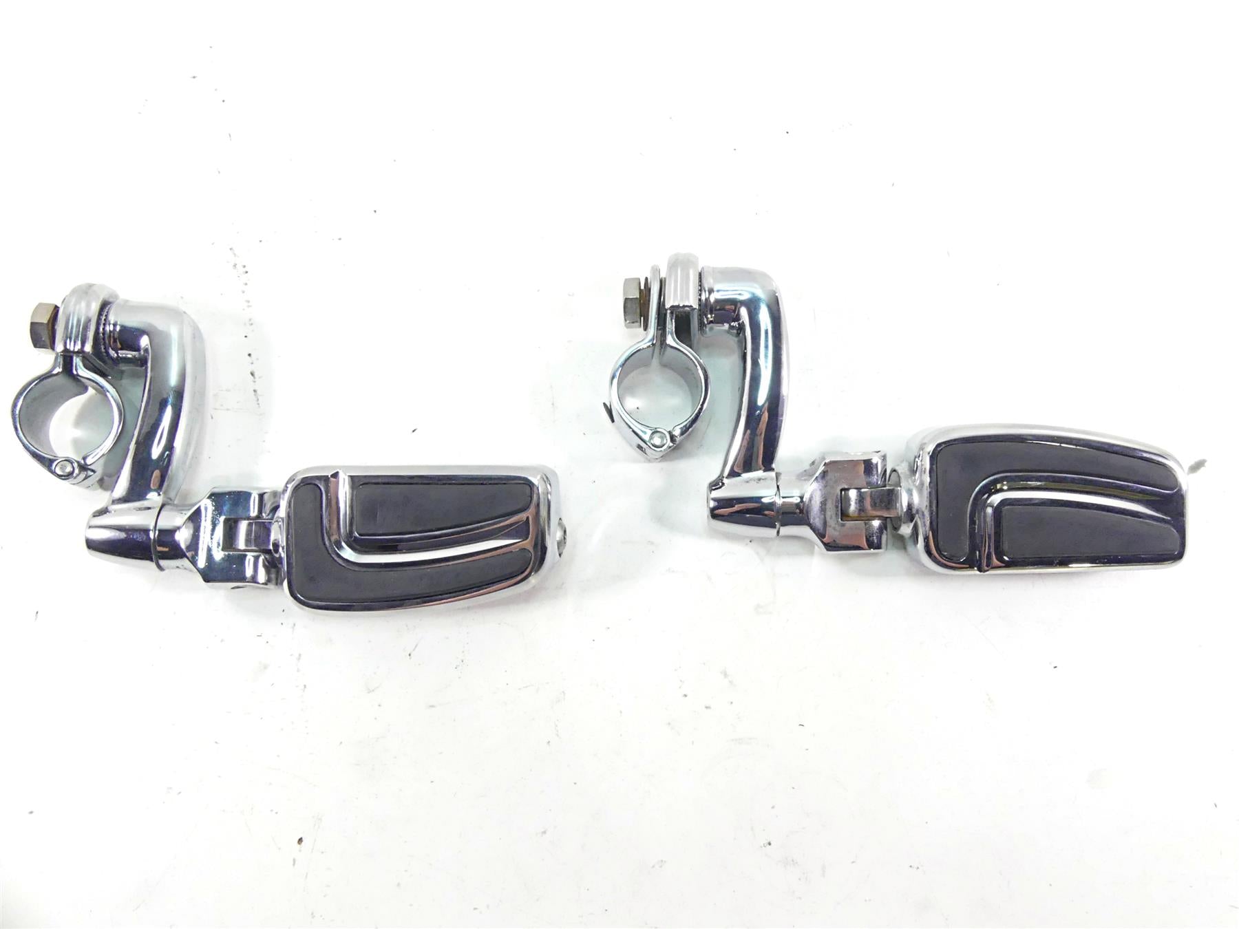 2007 Harley Touring FLHRSE CVO Road King Airflow Chrome Highway Peg Set 50500435