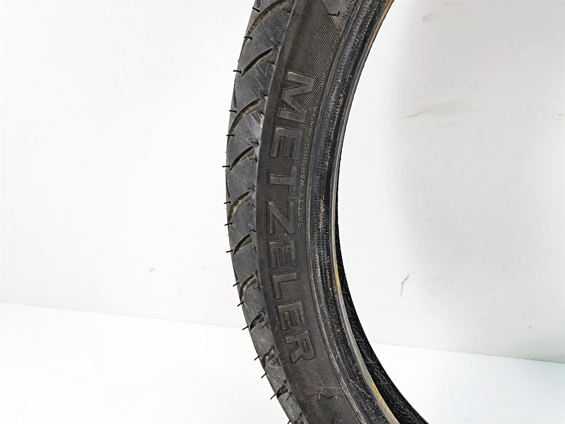 Used Motorcycle Front Tire Metzeler ME888 Marathon Ultra Tire 90/90-21 2616400 {{ shop.shopifyCountryName }} - Mototech271