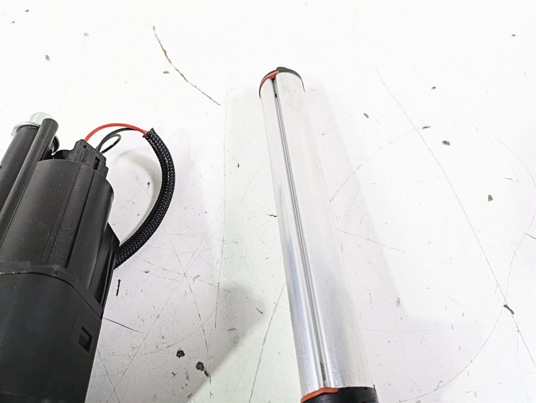 2017 Ducati Monster 1200 S Fuel Gas Petrol Pump & Sender 16024181A 59210251B {{ shop.shopifyCountryName }} - Mototech271