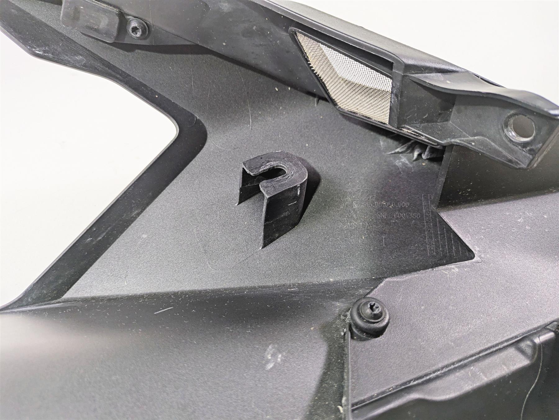 2018 KTM 1290 Super Duke R Left Tank Main Cover Fairing 61608050000KCA {{ shop.shopifyCountryName }} - Mototech271