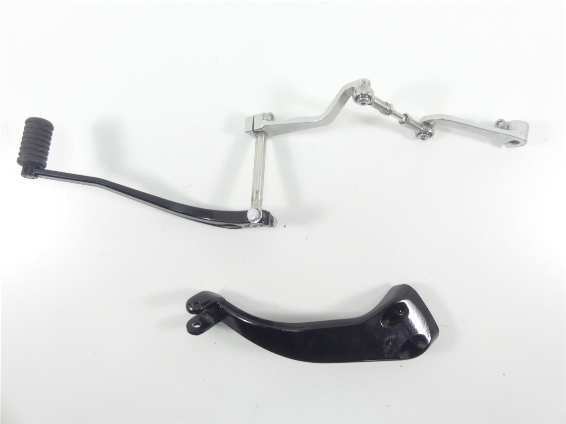 2022 Harley Softail FXBBS Street Bob Shift Lever + Footpeg Mount Set 33600234 {{ shop.shopifyCountryName }} - Mototech271