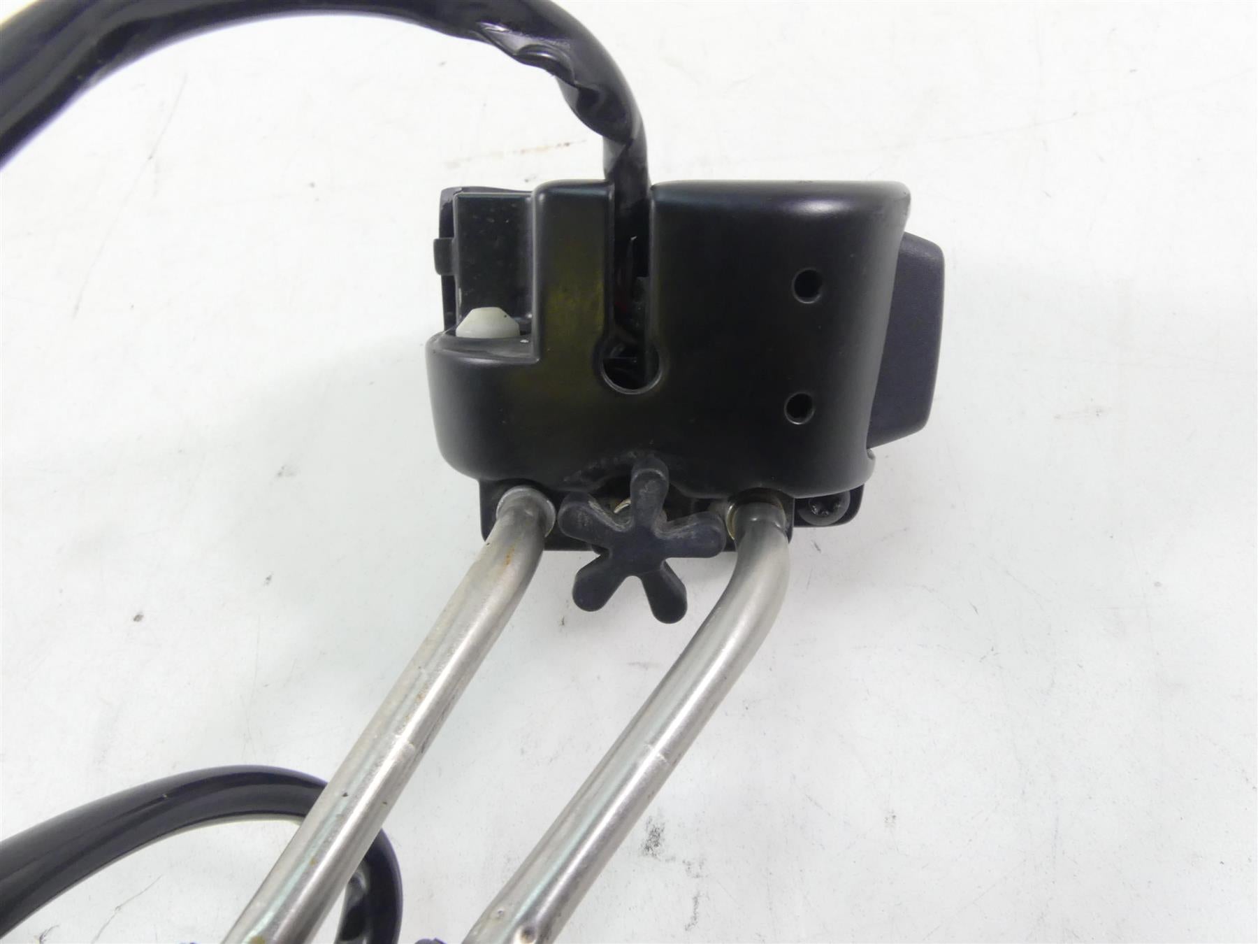 2019 Harley XL883 N Sportster Iron Right Hand Throttle Control Switch 71500118 {{ shop.shopifyCountryName }} - Mototech271
