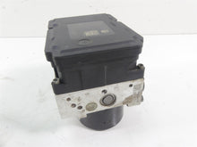 Load image into Gallery viewer, 2008 BMW R1200GS K25 Abs Brake Pump Module Unit 7711978 34517715109 | Mototech271
