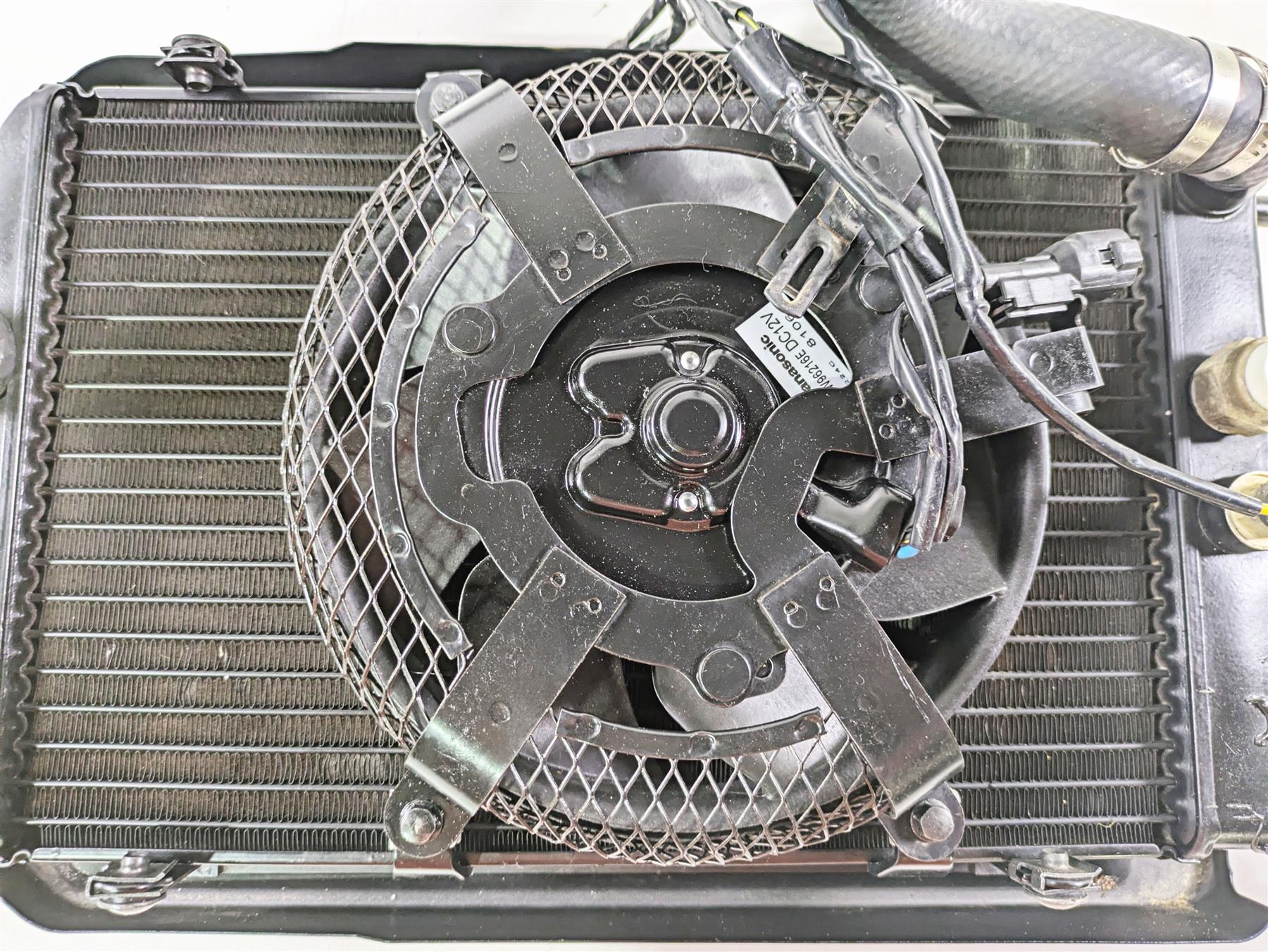 2008 Kawasaki VN1600 Vulcan Nomad Radiator Fan Reservoir Set - Read 39060-0019 {{ shop.shopifyCountryName }} - Mototech271