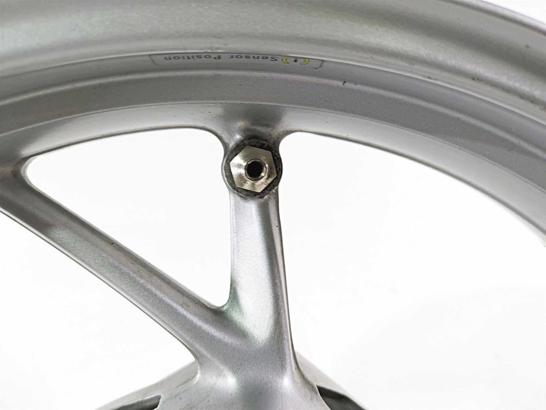 2014 BMW R1200 RT RTW K52 Straight 17x3.5 Front Wheel Rim 36318538086 {{ shop.shopifyCountryName }} - Mototech271