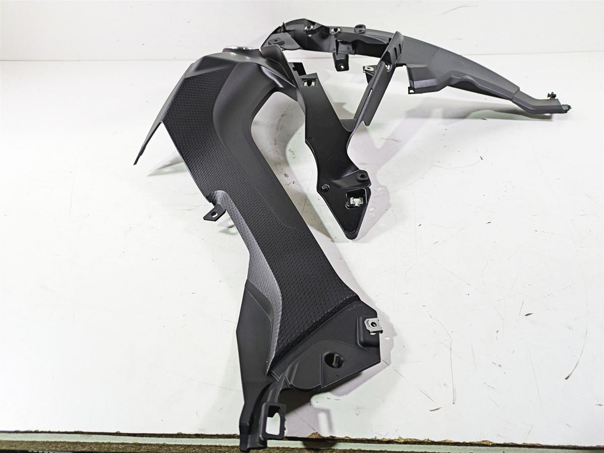 2019 BMW S1000XR K49 Right Main Fairing Cover Set 46638549032 46637717170 {{ shop.shopifyCountryName }} - Mototech271