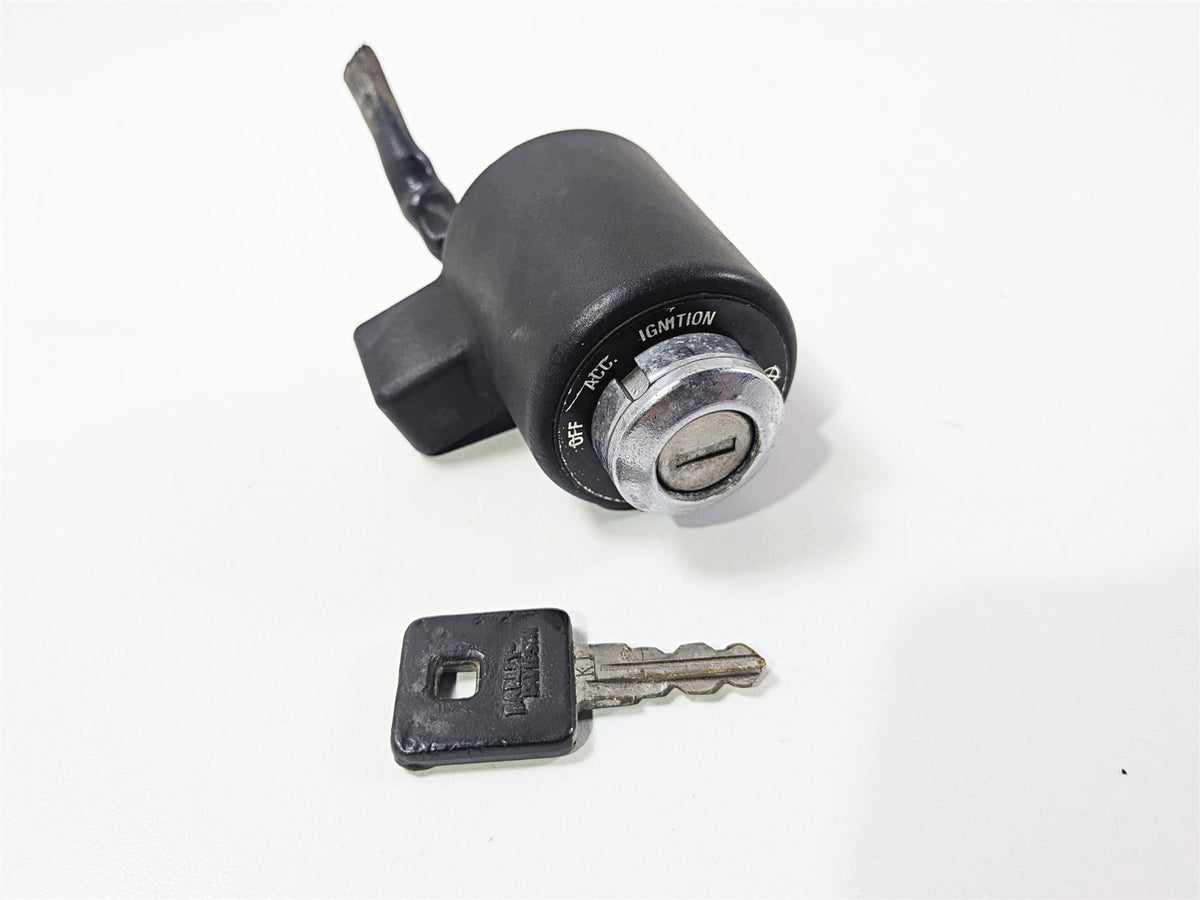 2006 Harley Sportster XL1200 C Ignition Switch + Key Set 71441-94 {{ shop.shopifyCountryName }} - Mototech271