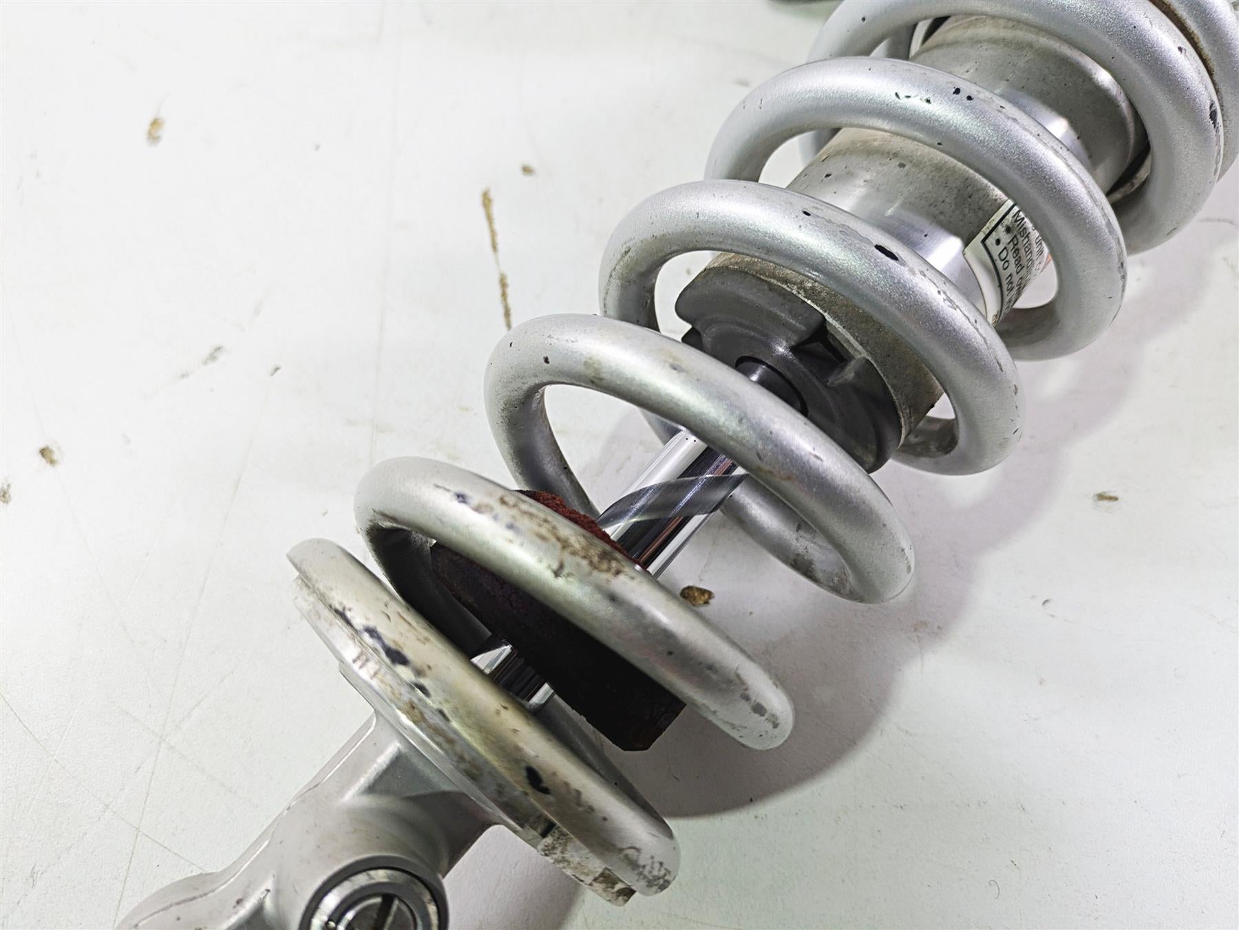 2005 Yamaha YZFR1 YZF R1 Rear Suspension Shock Damper 5VY-22210-10-00 {{ shop.shopifyCountryName }} - Mototech271
