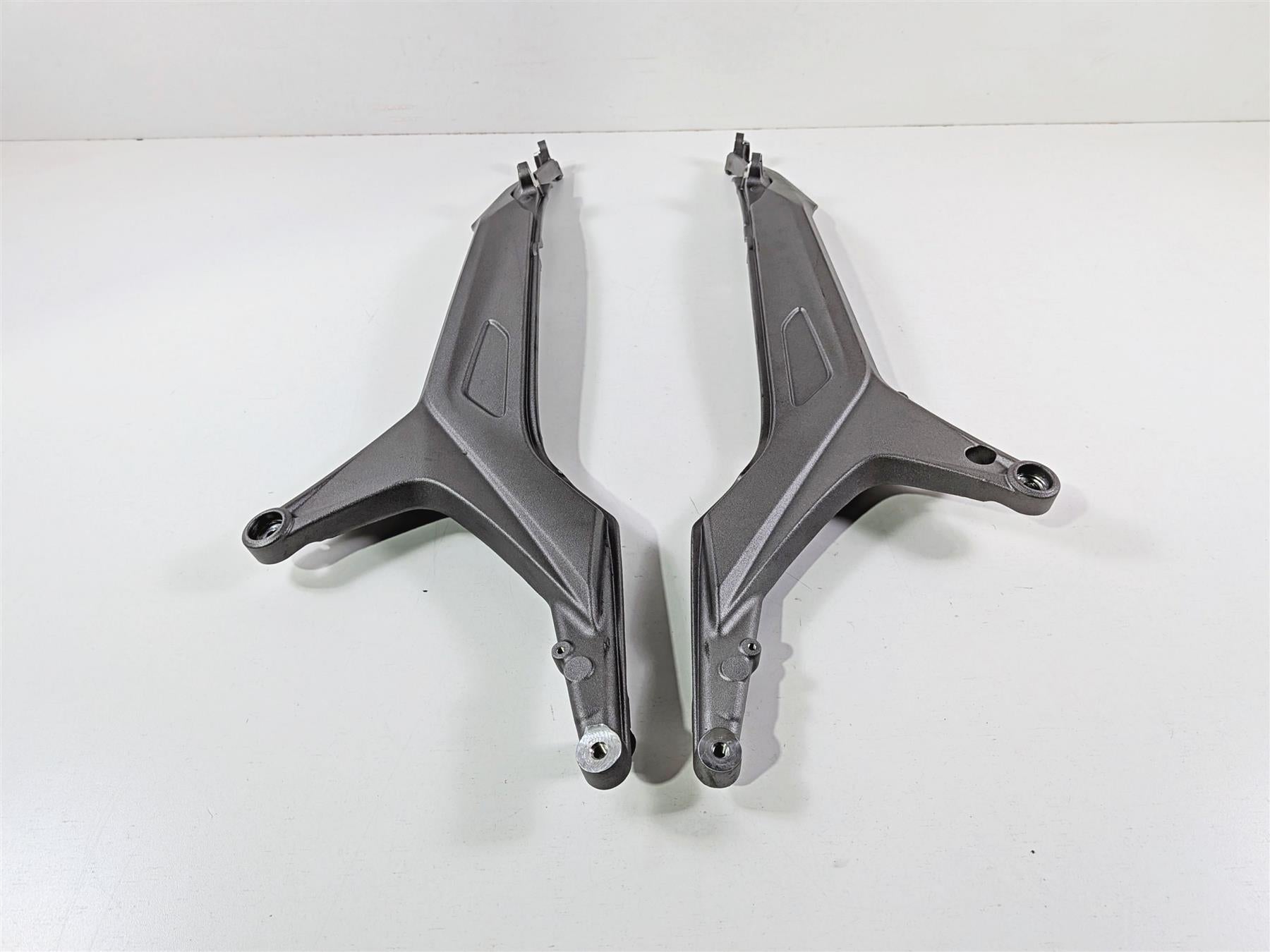 2016 Ducati Hypermotard 939 SP Subframe Sub Frame Set 47110351BA 47110361BA-Mototech271