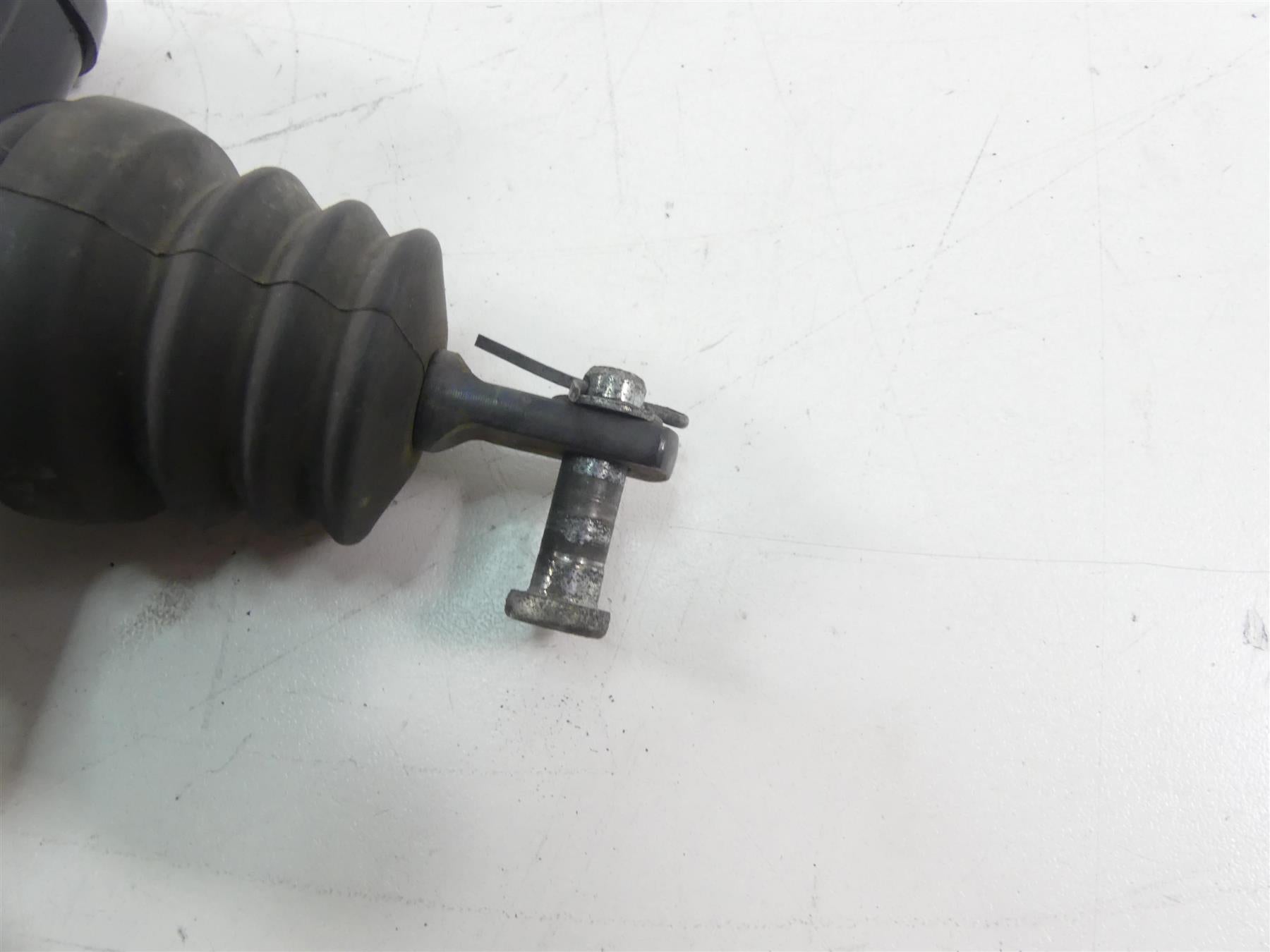 2013 Harley Touring FLHTK Electra Glide Rear Brake Master Cylinder 41700028A {{ shop.shopifyCountryName }} - Mototech271