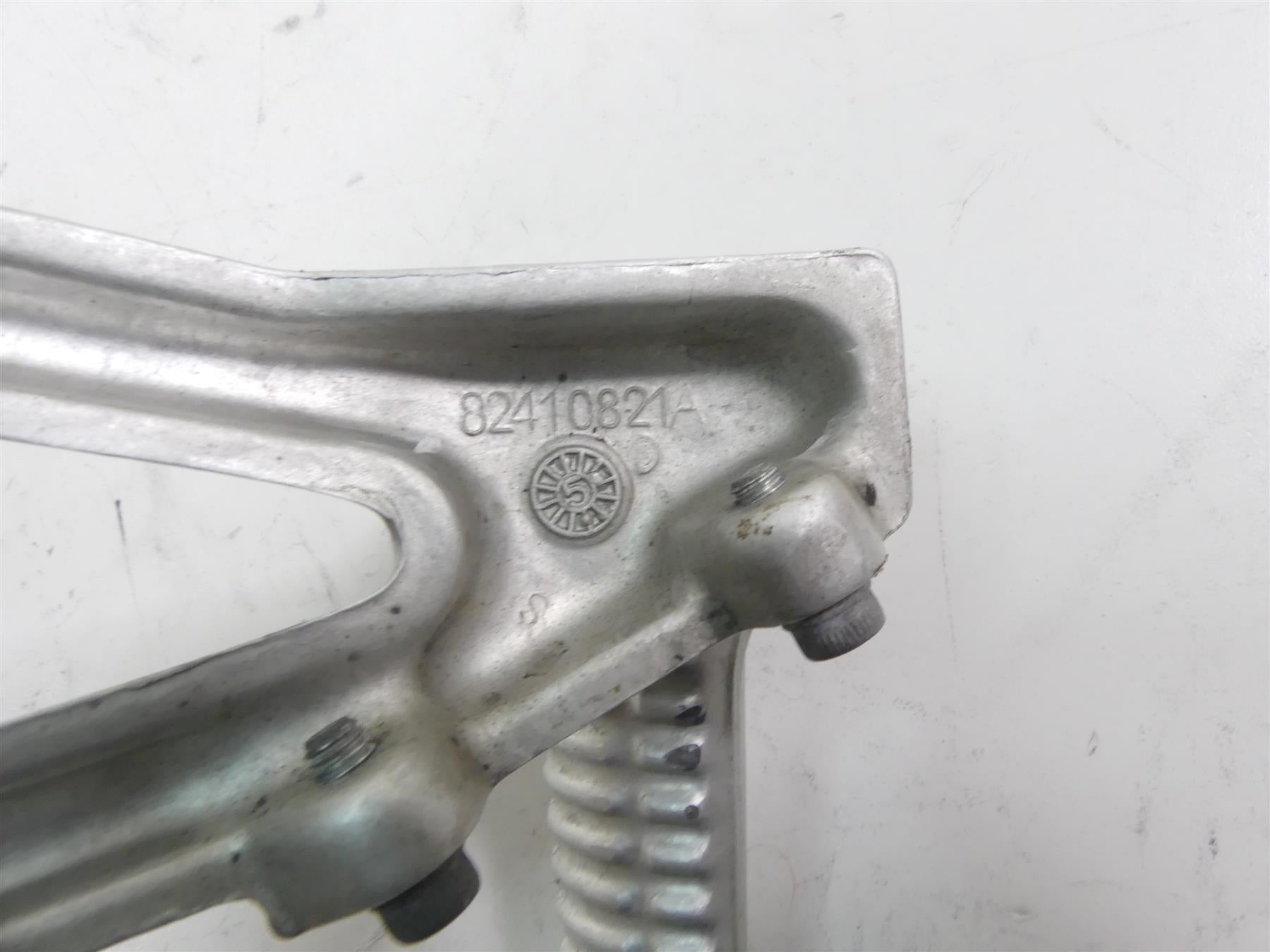 2006 Ducati 999 Biposto Rear Passenger Pillion Footpeg Foot Peg Set 82410811A {{ shop.shopifyCountryName }} - Mototech271