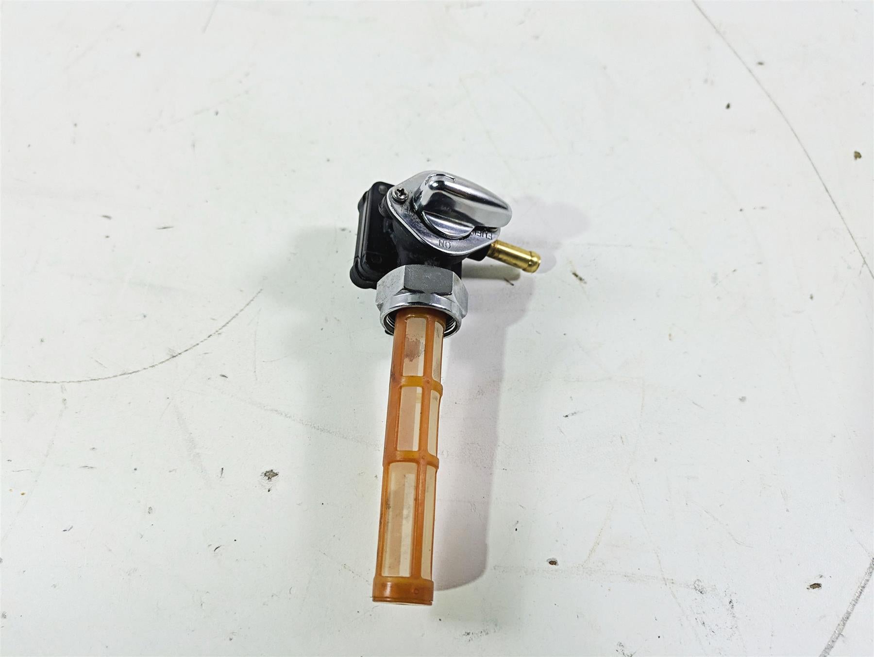 2004 Harley Softail FLSTF Fat Boy Fuel Gas Petrol Petcock 61338-02 {{ shop.shopifyCountryName }} - Mototech271