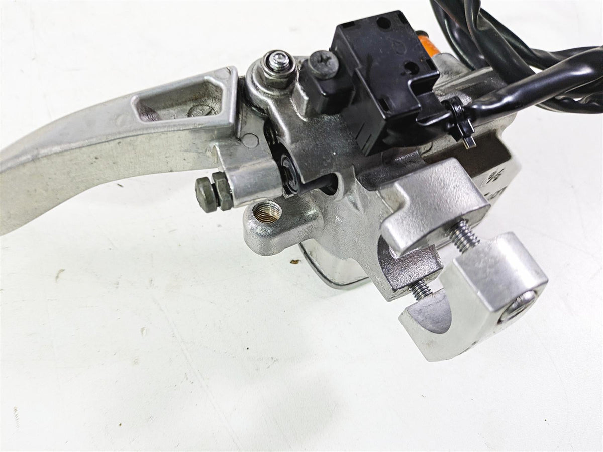 2008 Yamaha XVZ1300 Royal Star Front Brake Master Cylinder 5/8 4XY-W2587-10-00 {{ shop.shopifyCountryName }} - Mototech271