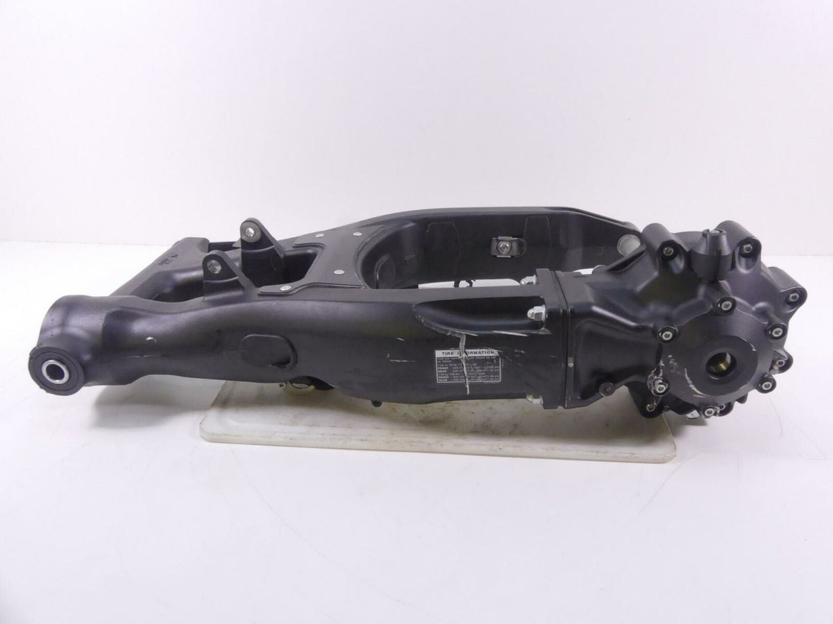2019 Yamaha VMX17 V-Max 1700 Swingarm Swing Arm Differential Read 2S3-46101-10-0 {{ shop.shopifyCountryName }} - Mototech271