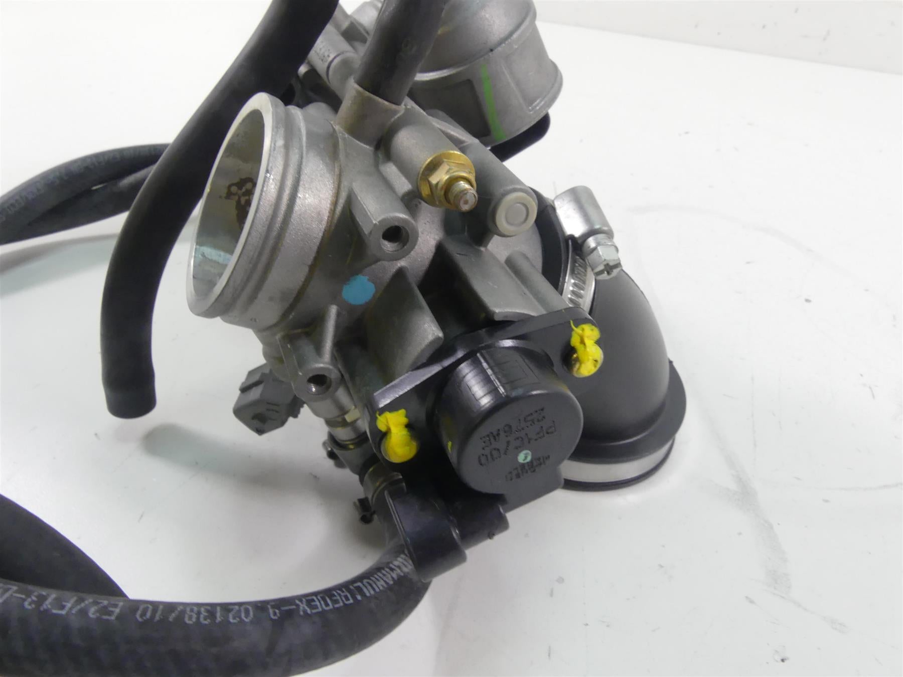 2007 Ducati Sport Classic GT1000 Throttle Body Fuel Injection 28240731B {{ shop.shopifyCountryName }} - Mototech271